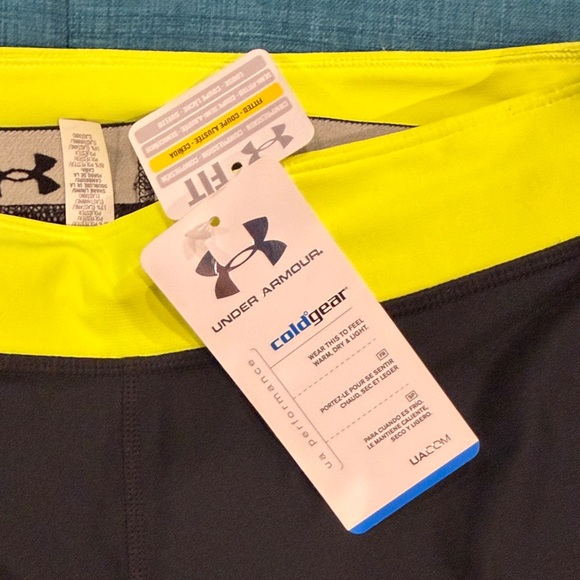 NWT Under Armour Women’s Leggings in Black and Neon Yellow - Picture 5 of 5